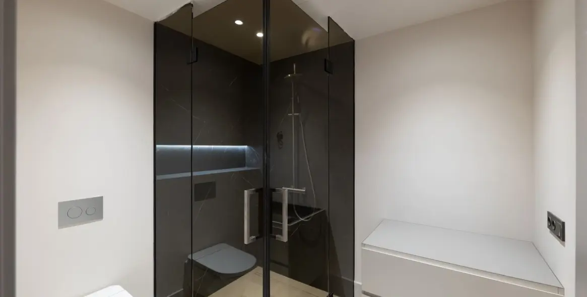 Venta de apartamento en planta baja en New Golden Mile 16