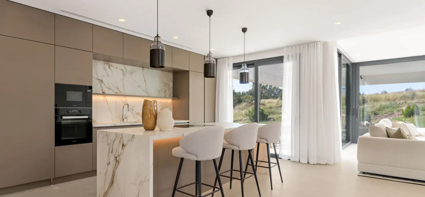 Sale of detached villa in Estepona 3