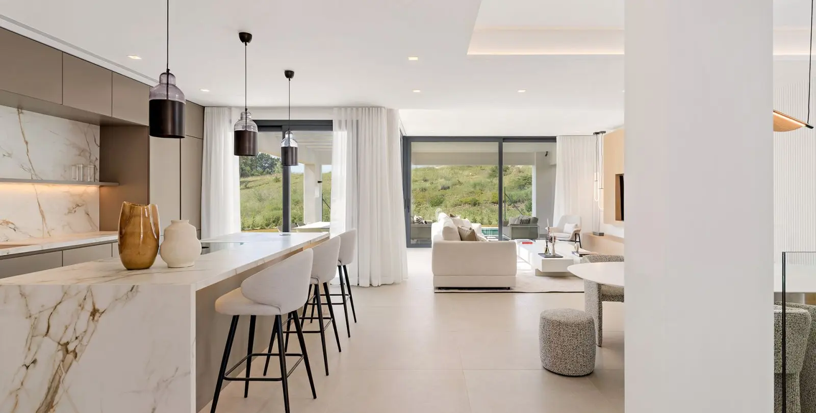 Sale of detached villa in Estepona 7