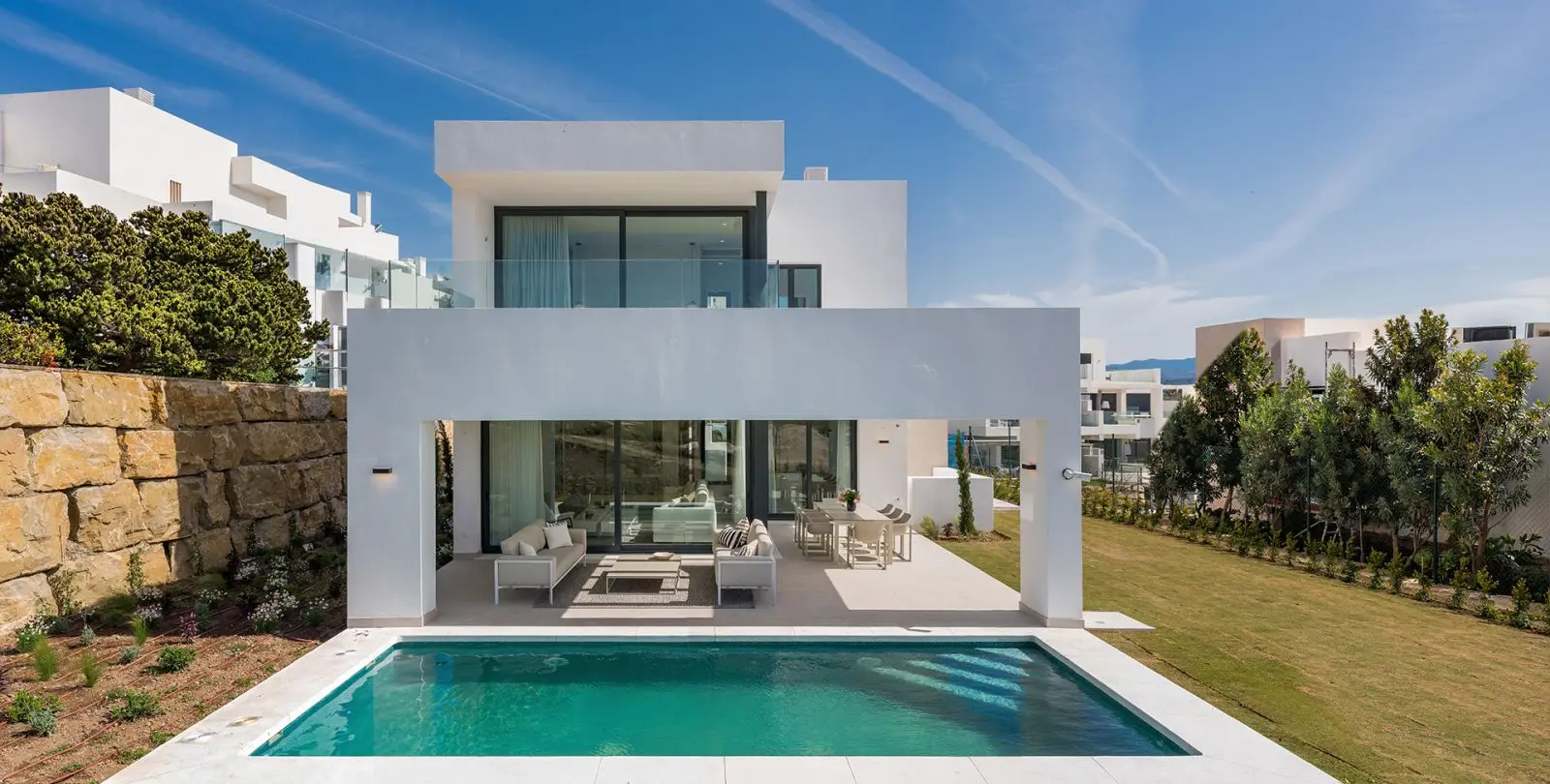 Sale of detached villa in Estepona 21
