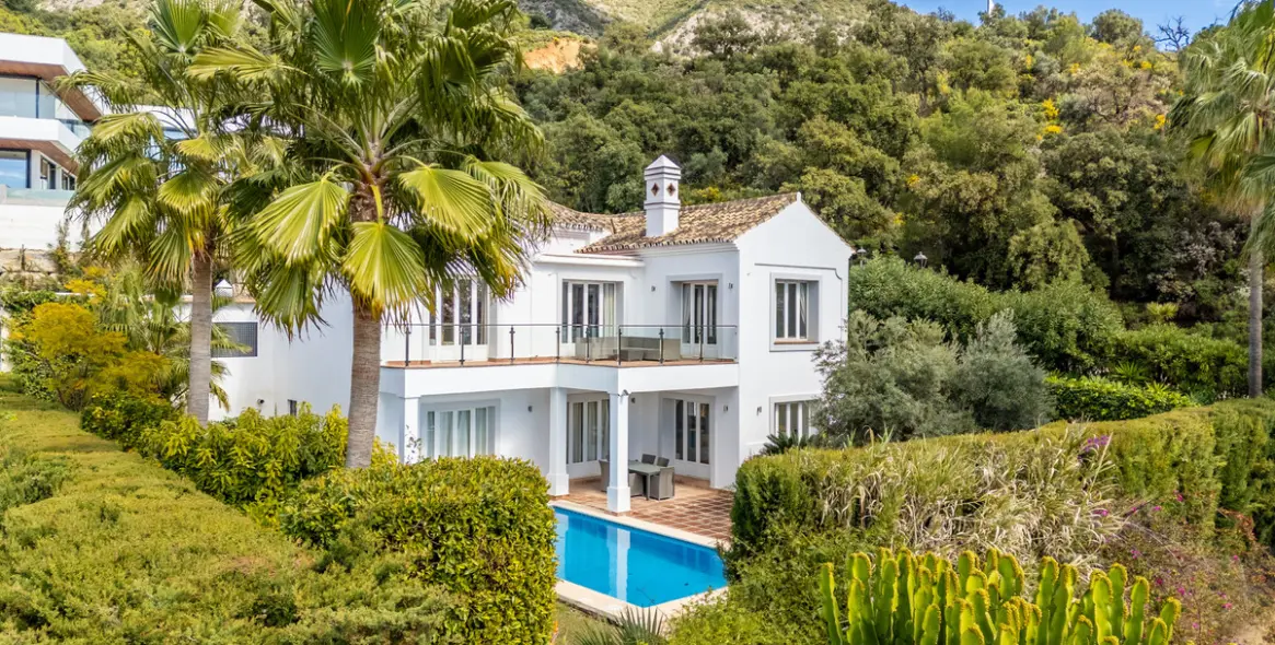 Venta de villa independiente en Istán 3