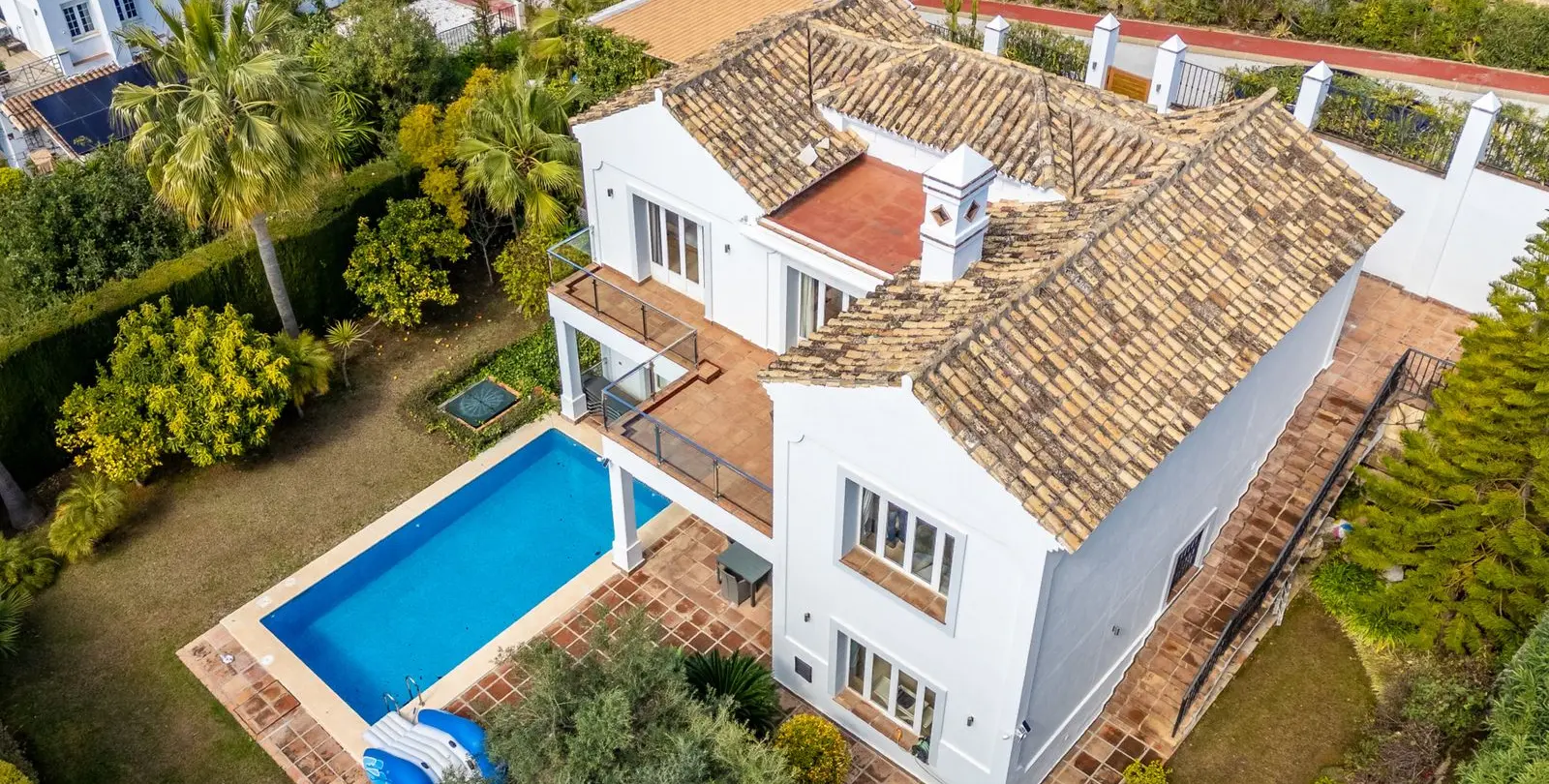 Venta de villa independiente en Istán 39