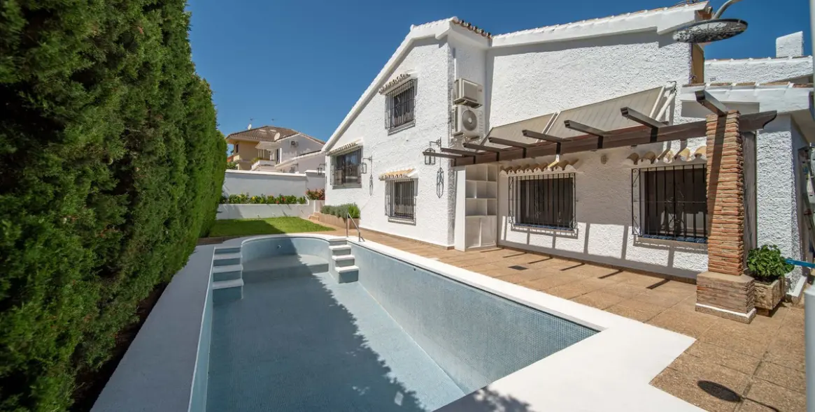 Venta de villa independiente en Fuengirola 2