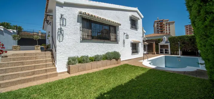 Venta de villa independiente en Fuengirola 2