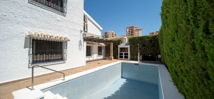Venta de villa independiente en Fuengirola 3