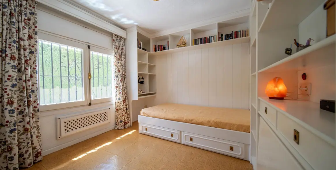 Продажа  отдельно стоящей виллы в Fuengirola 32