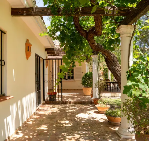 Oтдельно стоящая вилла R5195674