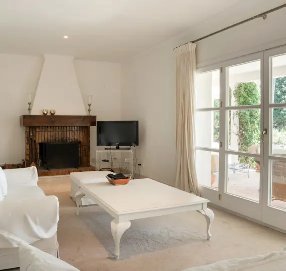 Oтдельно стоящая вилла R5195674