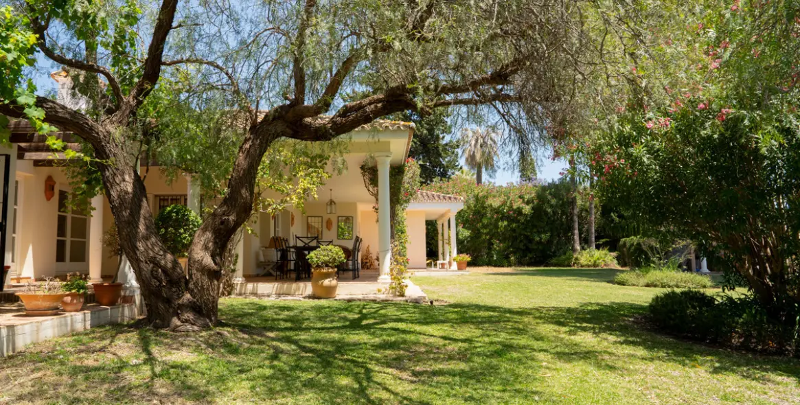 Продажа  отдельно стоящей виллы в Estepona (район El Paraiso) 13