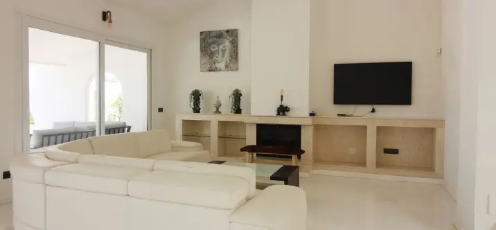 Продажа  отдельно стоящей виллы в Benalmadena 3