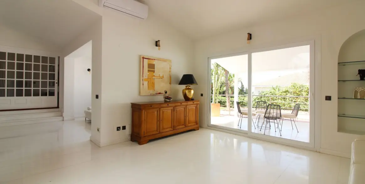 Продажа  отдельно стоящей виллы в Benalmadena 7