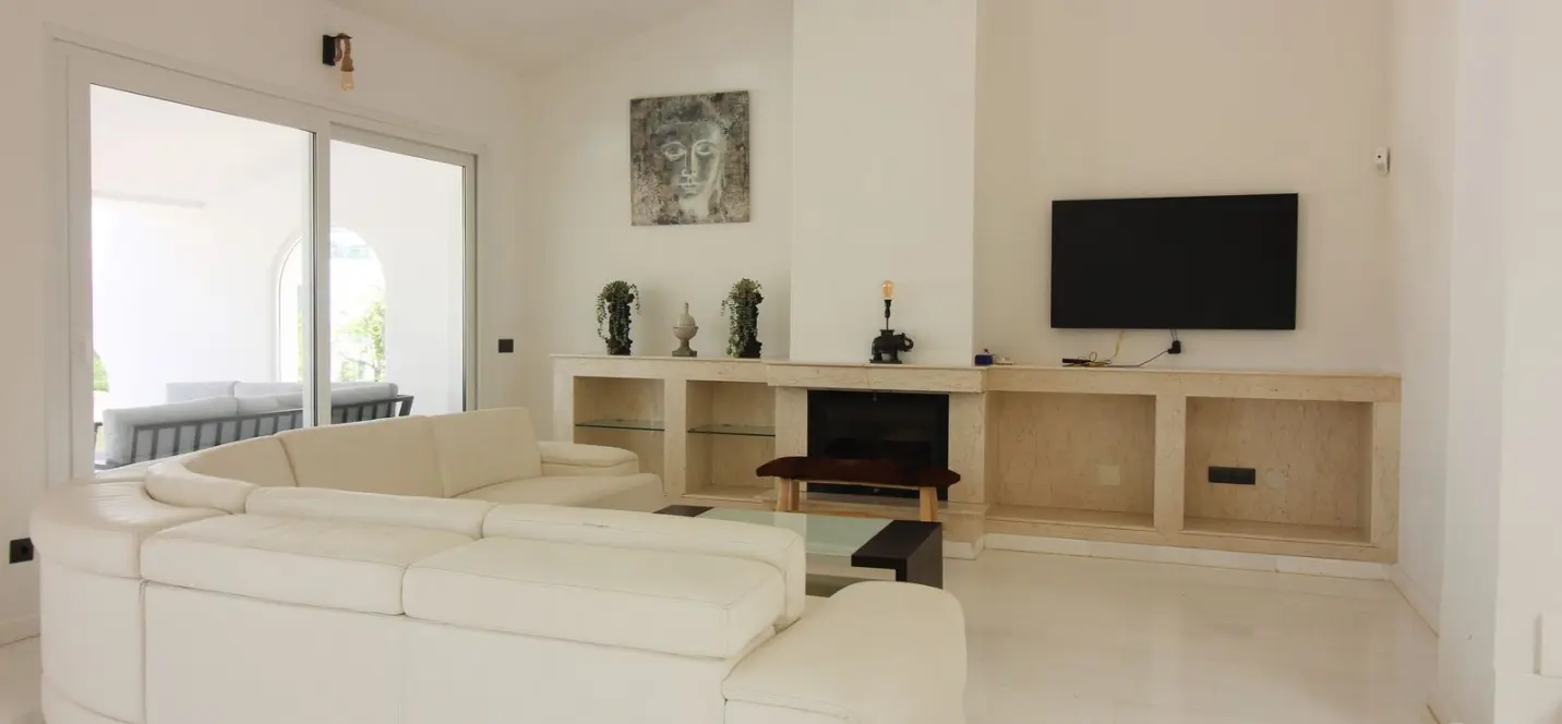Sale of detached villa in Benalmadena 3