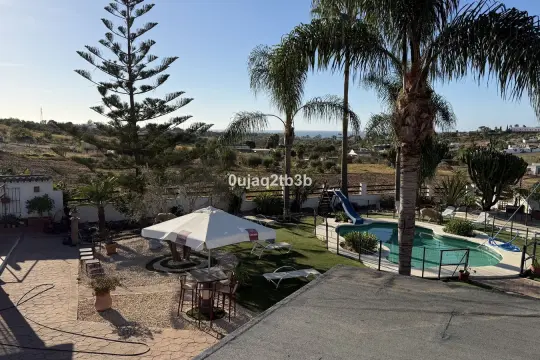 Image 1 thumb
