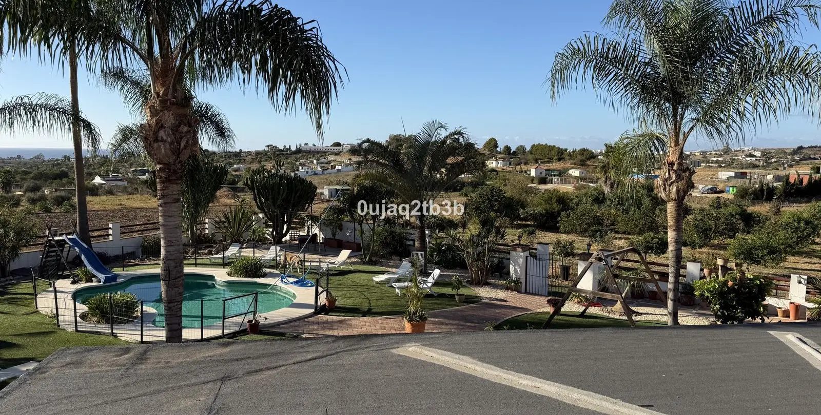 Sale of residential plot in Estepona 2