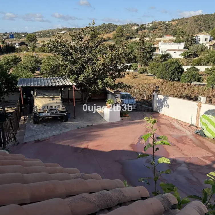 Sale of residential plot in Estepona