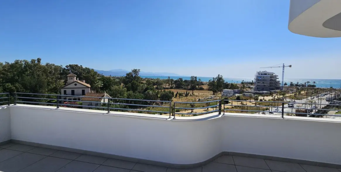 Sale of penthouse in Torremolinos 2