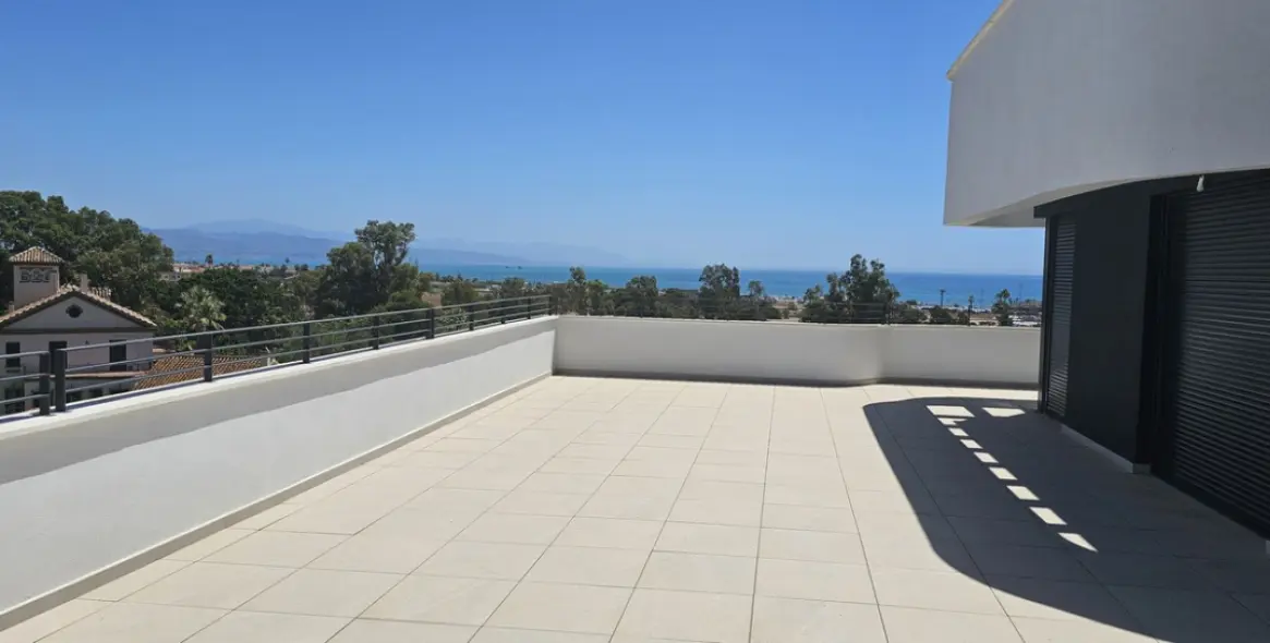 Sale of penthouse in Torremolinos 27