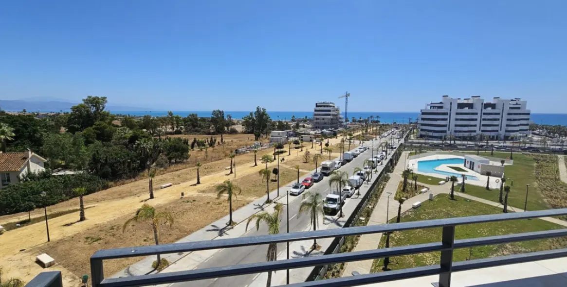 Sale of penthouse in Torremolinos 28