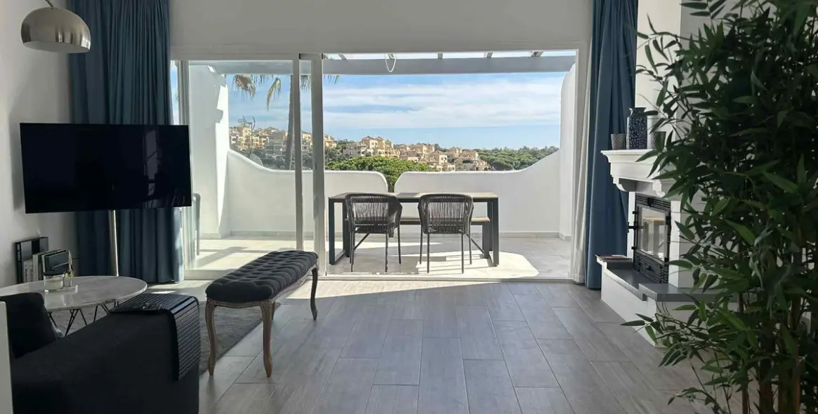 Продажа  отдельно стоящей виллы в Marbella East (район Elviria) 2