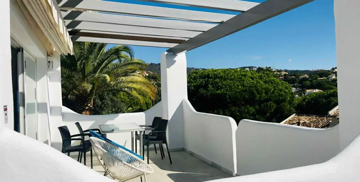 Продажа  отдельно стоящей виллы в Marbella East (район Elviria) 9