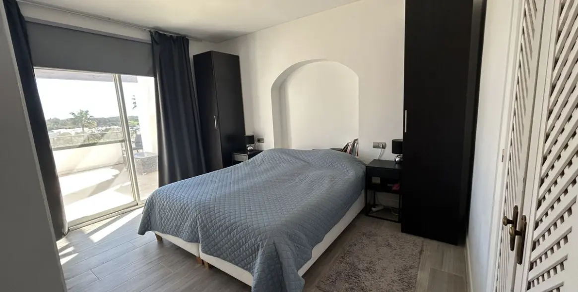 Продажа  отдельно стоящей виллы в Marbella East (район Elviria) 11