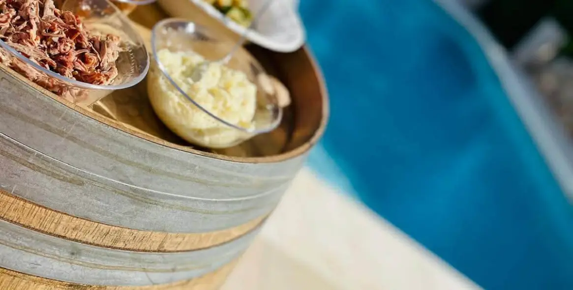 Sale of detached villa in Elviria 30