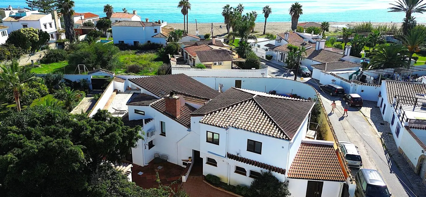Venta de villa independiente en Estepona 0