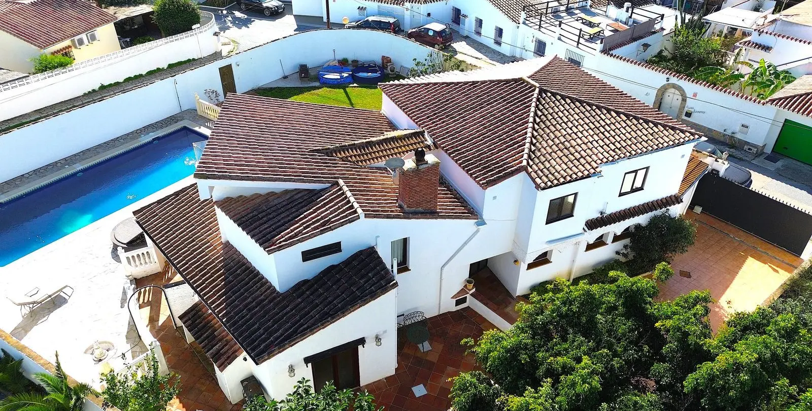 Продажа  отдельно стоящей виллы в Estepona 3