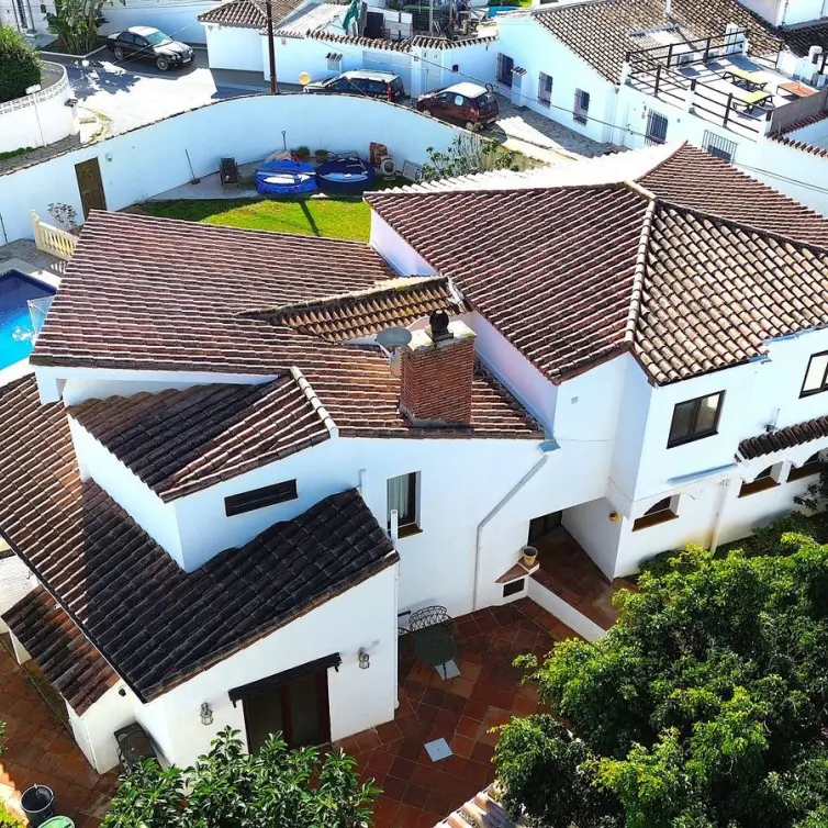 Venta de villa independiente en Estepona