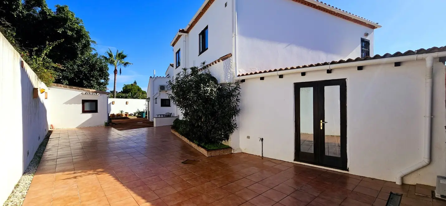 Venta de villa independiente en Estepona 4