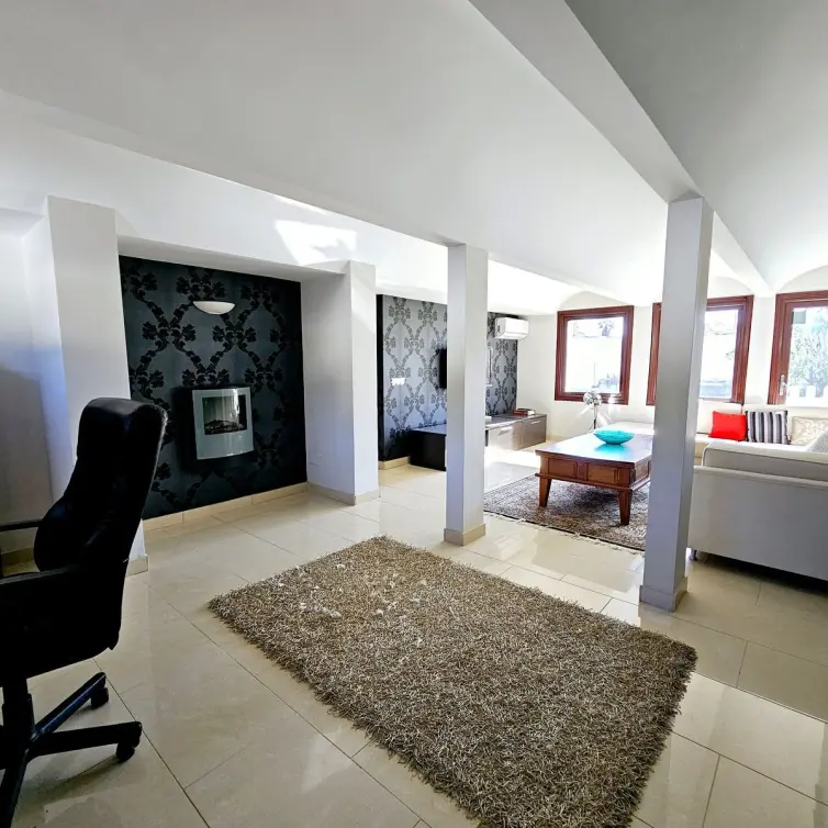 Venta de villa independiente en Estepona