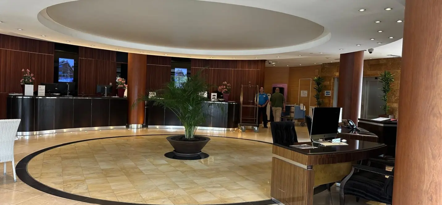 Sale of penthouse in Puerto Banús 1
