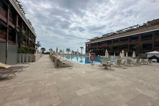 Image 6 thumb