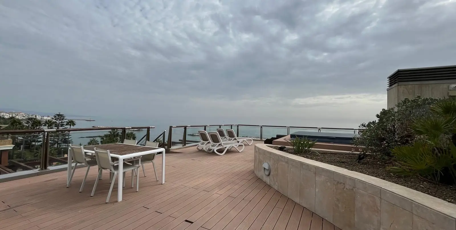 Sale of penthouse in Puerto Banús 8