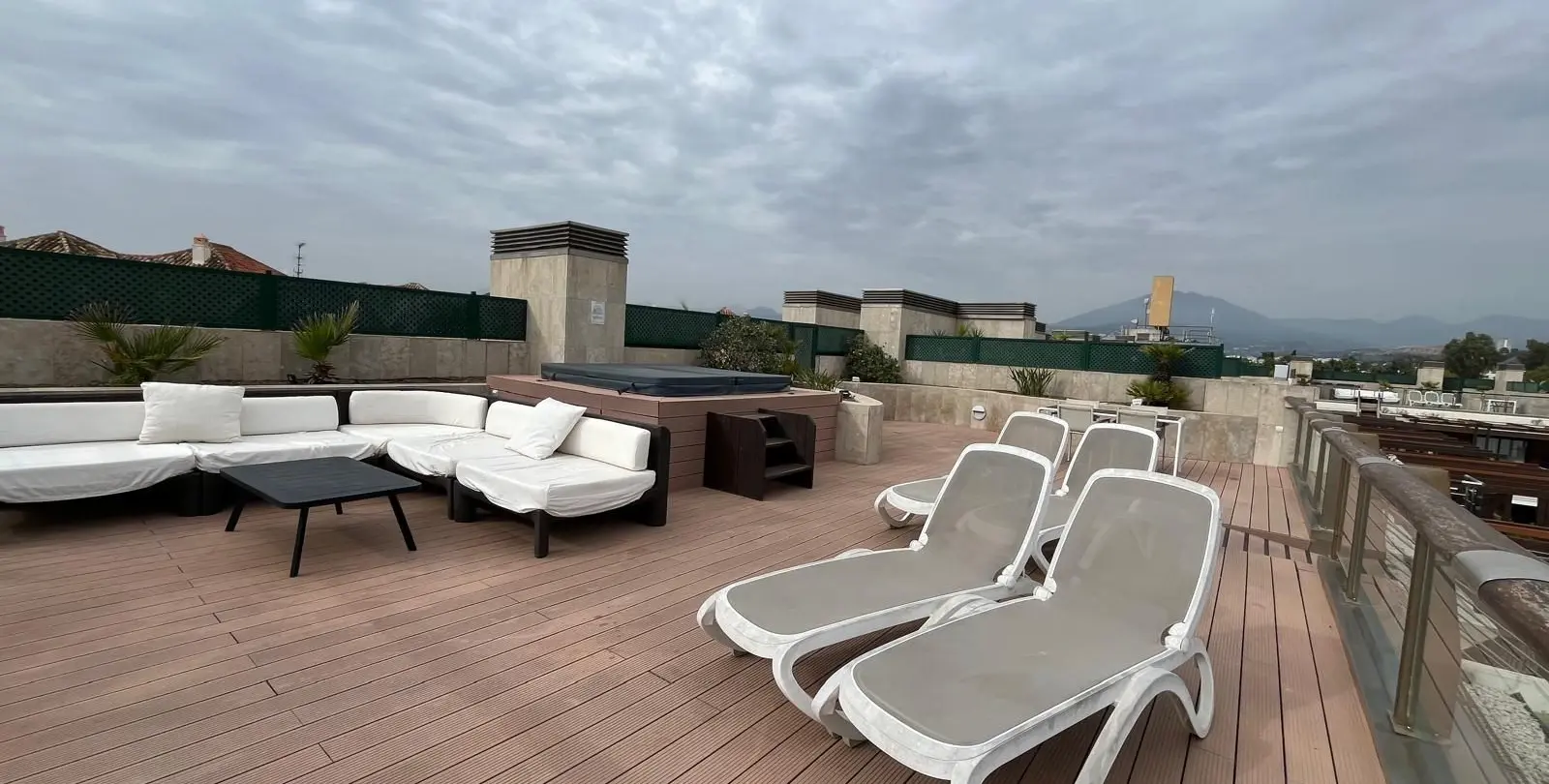 Sale of penthouse in Puerto Banús 9