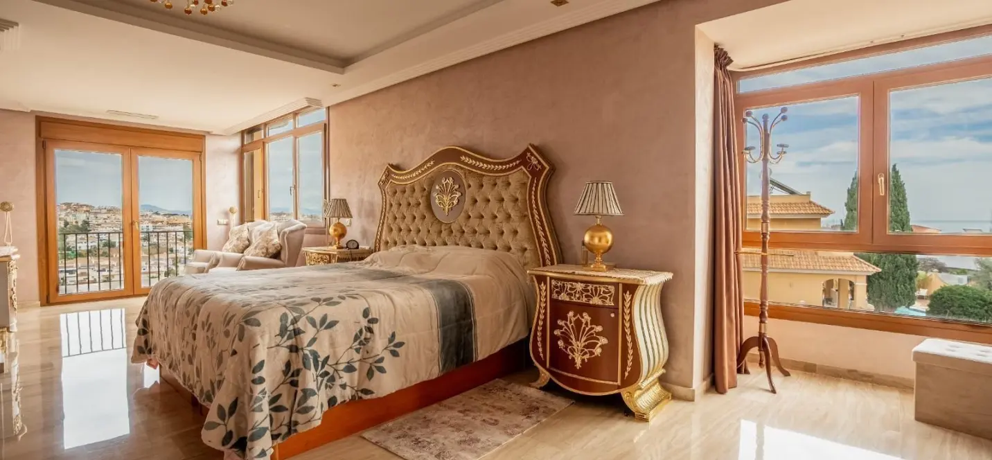 Sale of detached villa in Benalmadena Costa 1