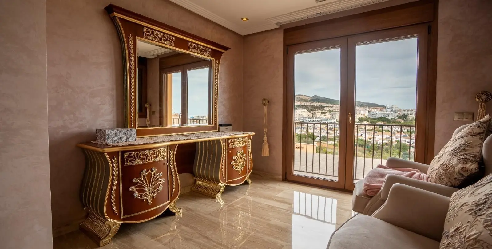 Продажа  отдельно стоящей виллы в Benalmadena Costa 5