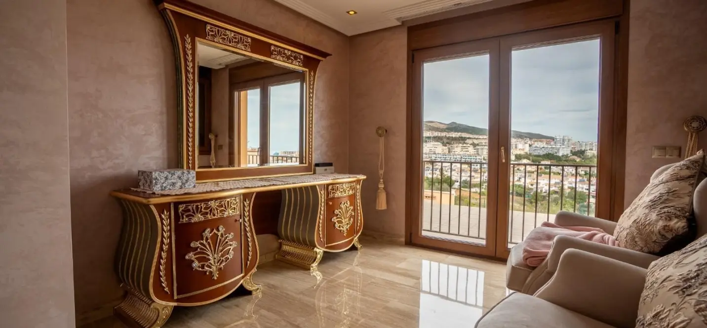 Sale of detached villa in Benalmadena Costa 4