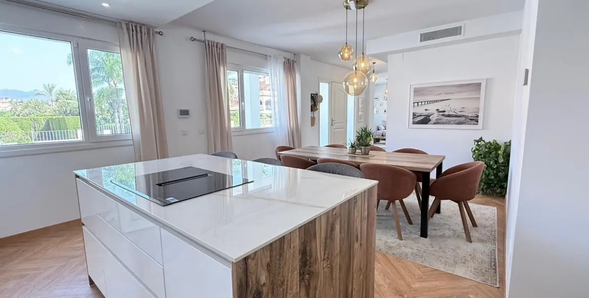 Sale of detached villa in La Cala de Mijas 11