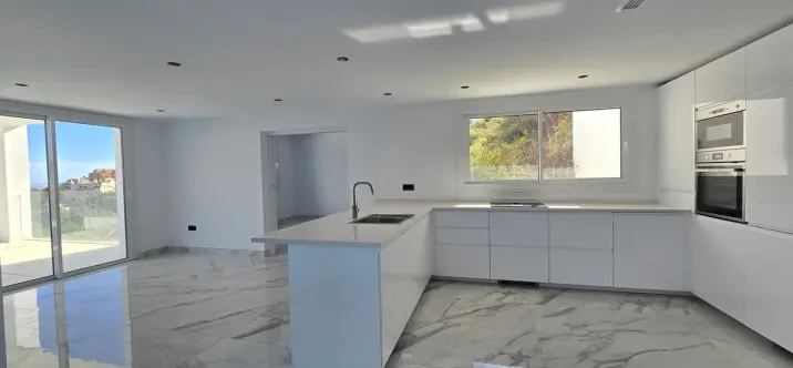 Villa independiente R5203108 3