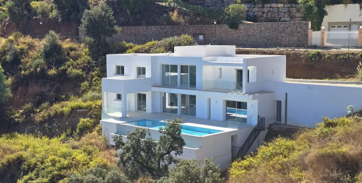 Sale of detached villa in Marbella East (district La Mairena) 10