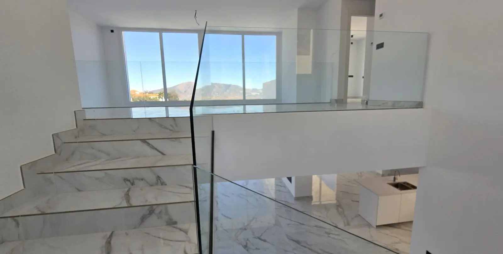 Sale of detached villa in La Mairena 18
