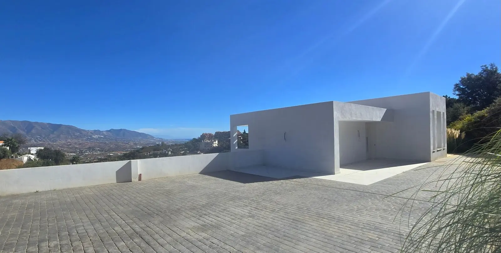 Sale of detached villa in La Mairena 20