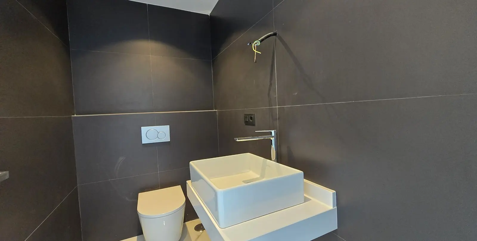 Sale of detached villa in La Mairena 37