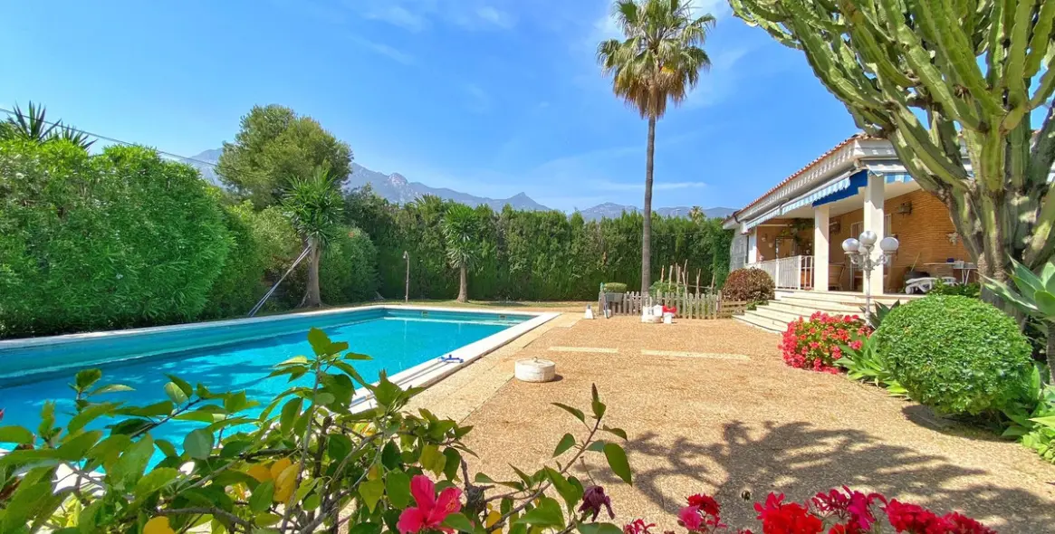 Продажа  отдельно стоящей виллы в Marbella 2