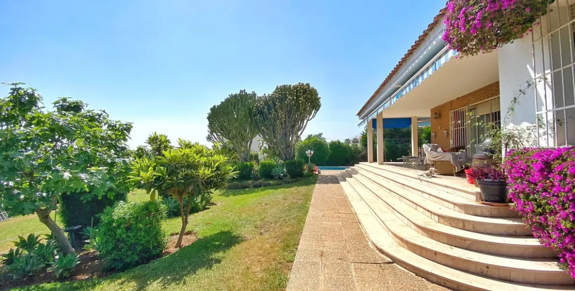 Продажа  отдельно стоящей виллы в Marbella 20