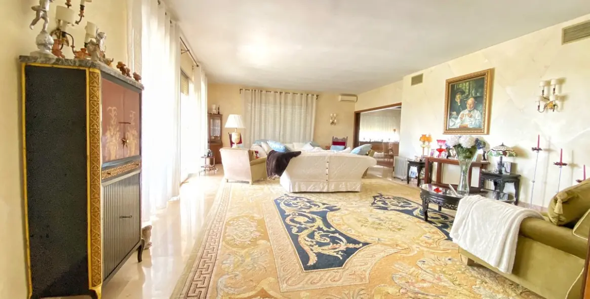 Sale of detached villa in Marbella 26