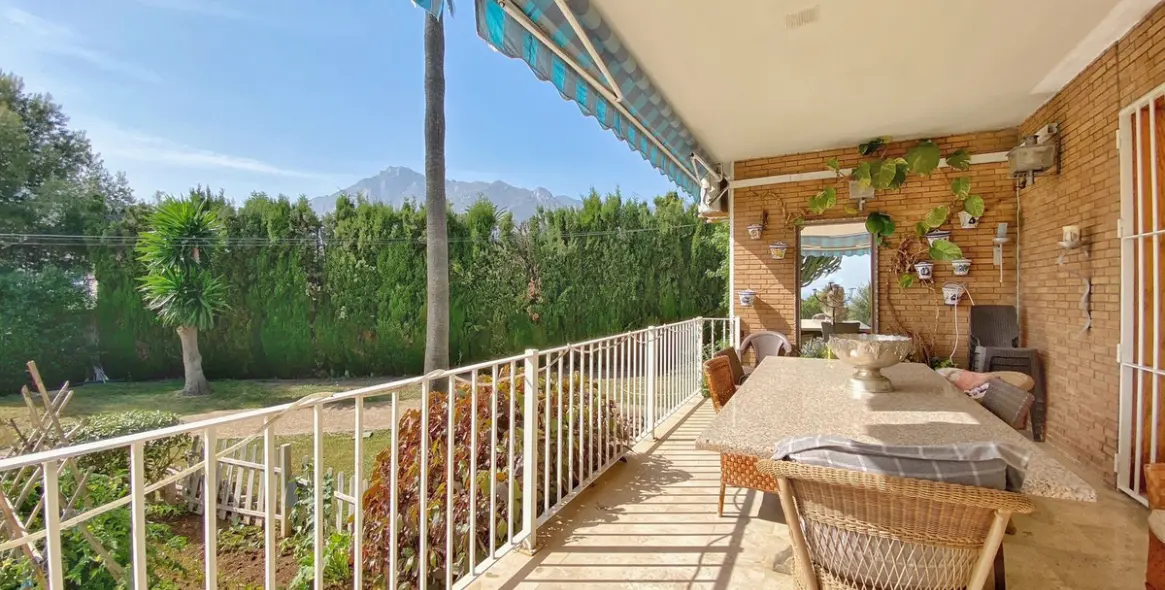 Sale of detached villa in Marbella 31