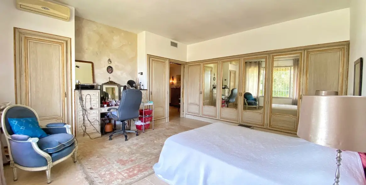 Sale of detached villa in Marbella 36