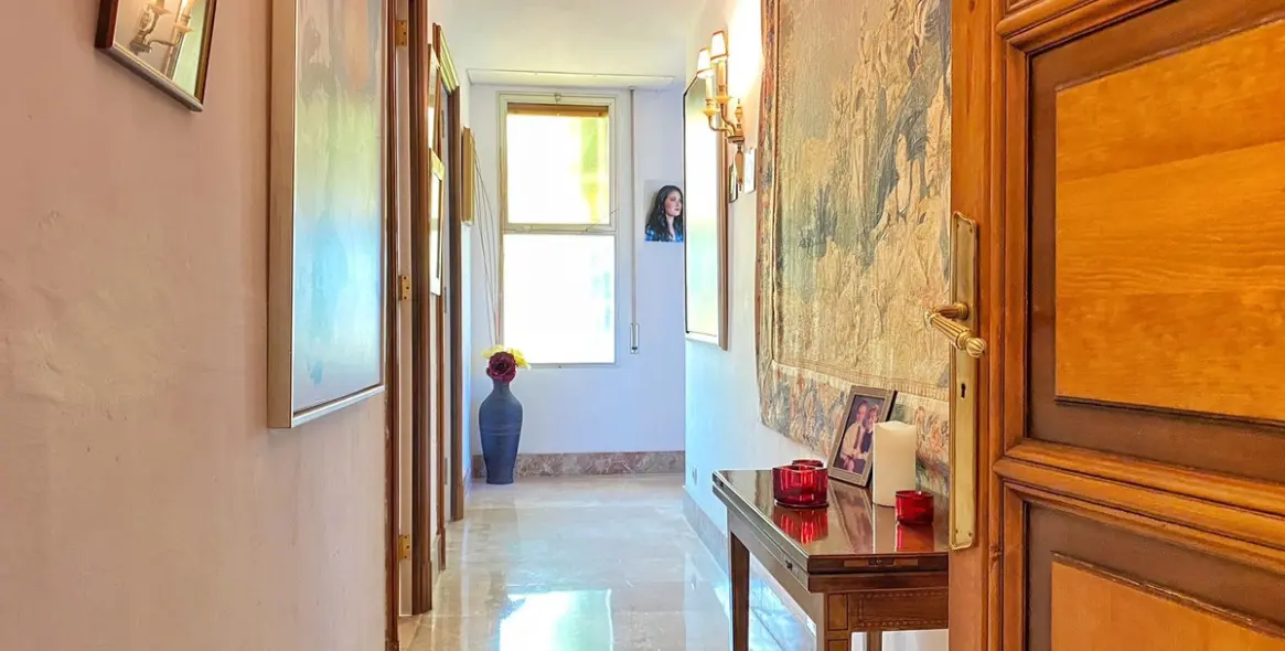 Sale of detached villa in Marbella 42